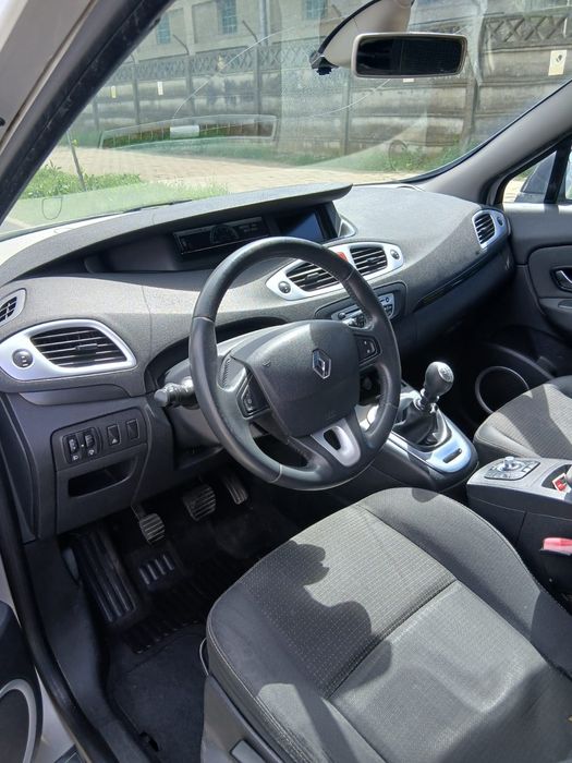 Vând masina Renault Scenic