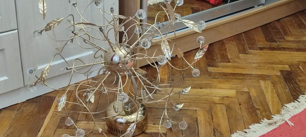 Продам люстру металлическая