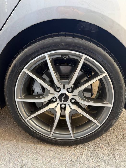 Genesis G70.