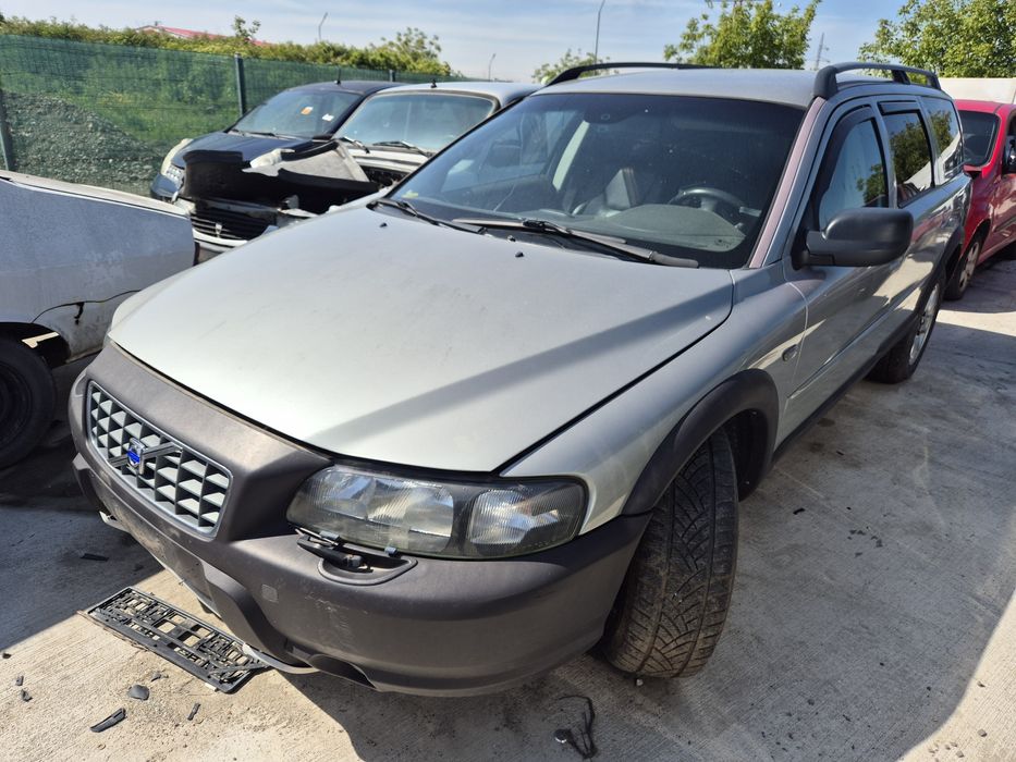 Dezmembram Volvo XC70 2004 2.4jtd 4x4 AUTOMAT