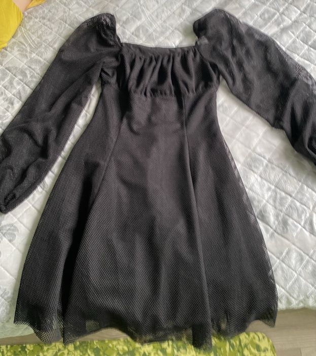 Короткое черное мини платье