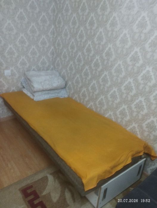 Тахта с ящиком, диван без спинки
