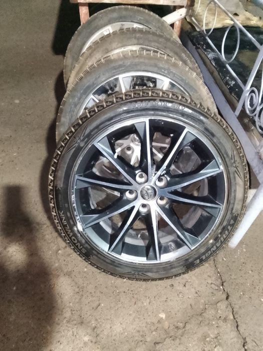 Титанка тайота R18