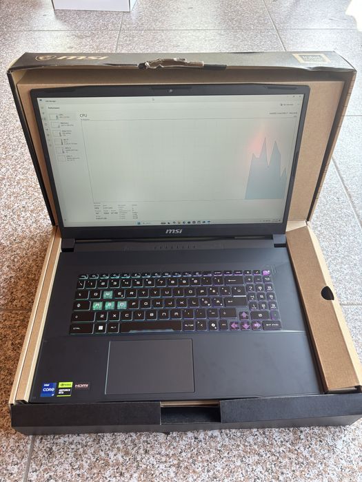 Laptop Gaming MSI Katana 17 HX B14WGK | i7-14650HX | 16GB DDR5 | 1TB SSD | RTX 4070 8GB | 144Hz