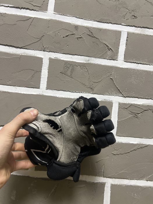 Перчатки краги хоккейные