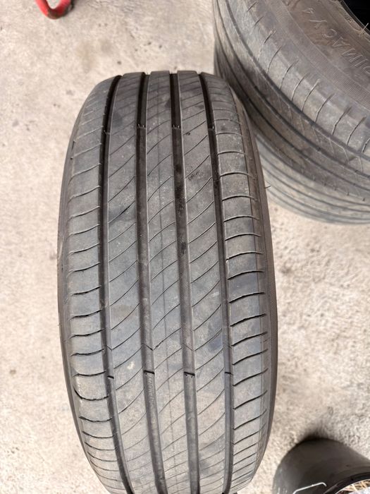 Anvelope 235/60/R17