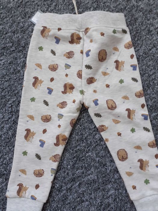 ново ватирано долнище за 18-24мес.