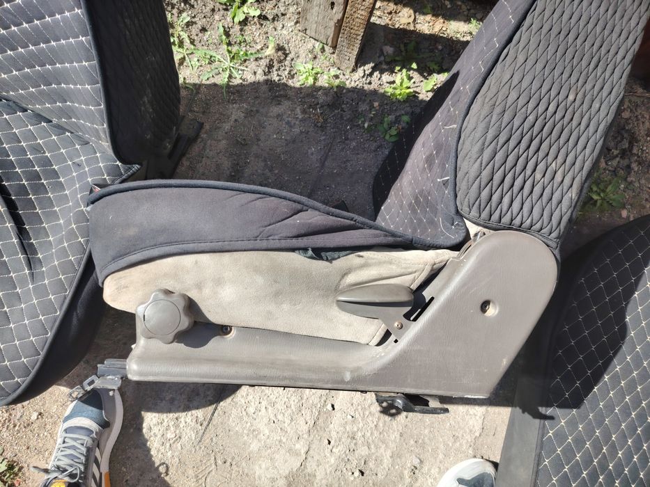 Сиденья на автомобиль