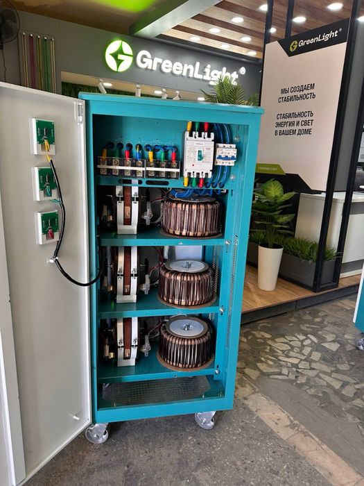 Green Light стабилизаторы трехфазный латорного типа