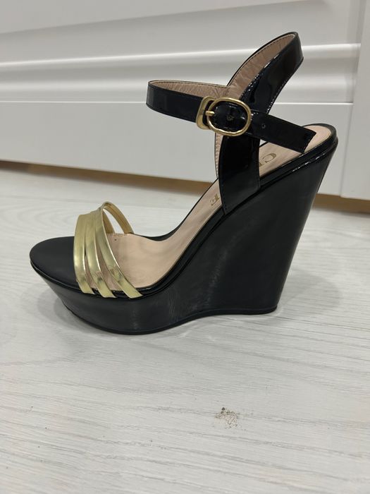 Босоножки в идеальном состоянии