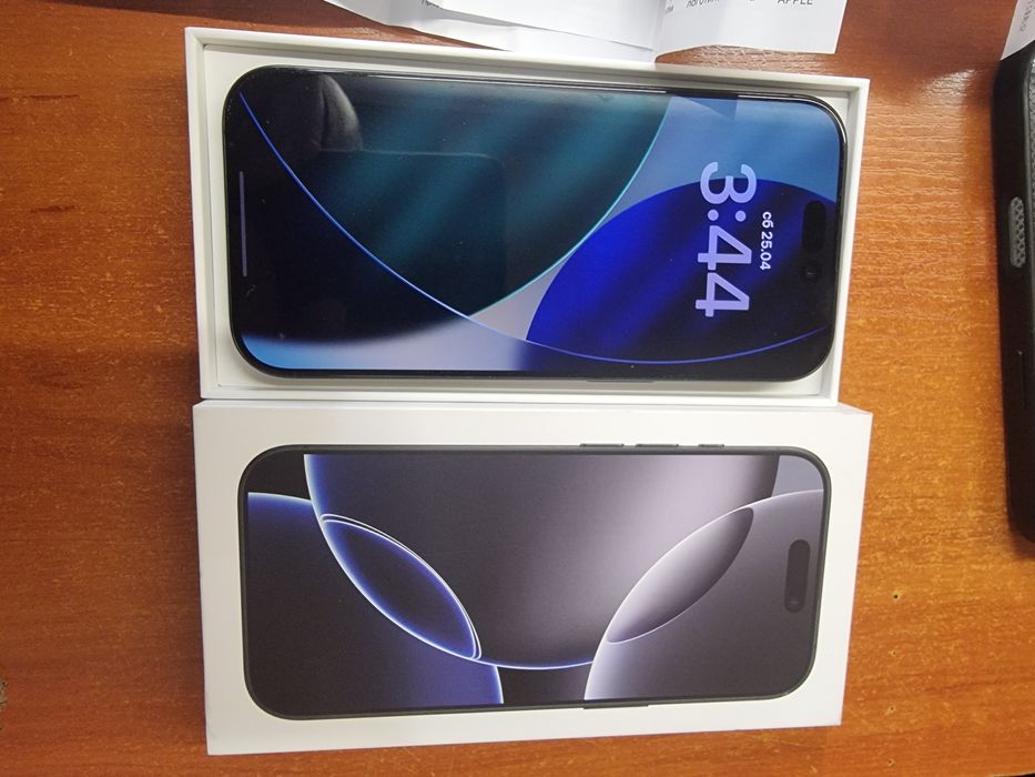 Iphone 16 pro  Black