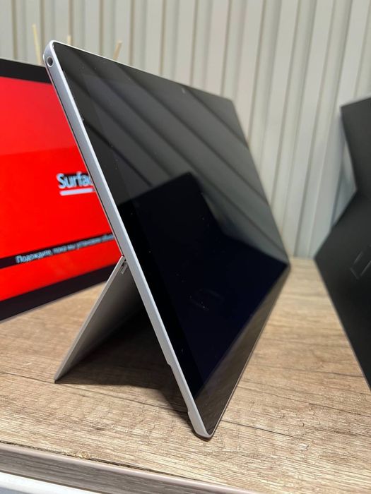 Microsoft Surface Pro M3-i5 4gb 128 ssd(8gb 256ssd)