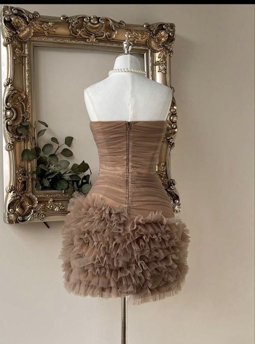 Официална рокля