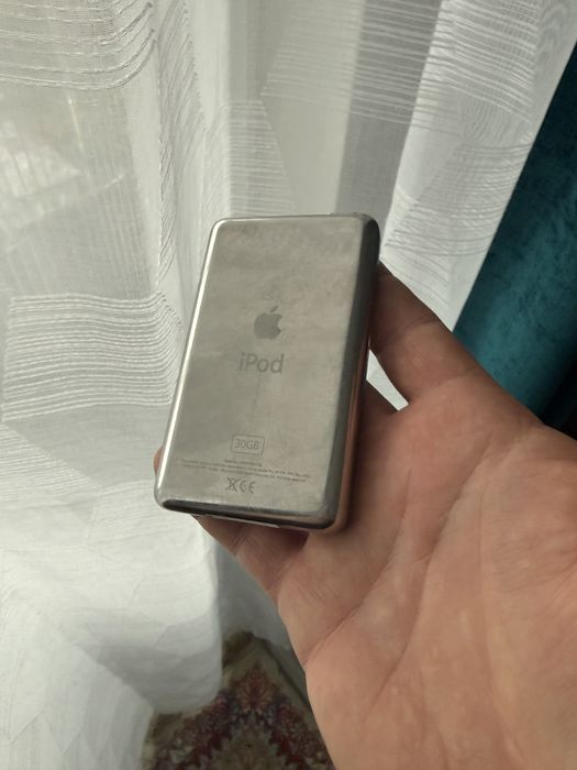 Apple Ipod Classic 5th gen 5 - 30Gb - negru , poze reale , ipod classi