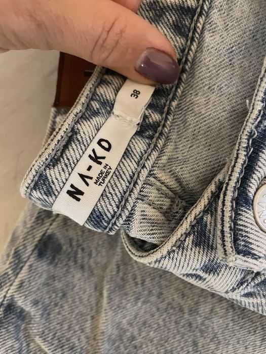 Pantaloni lungi NA-KD