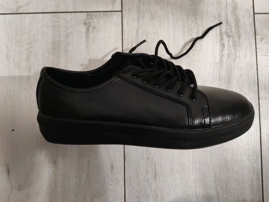 Pantofi negri piele marimea 37