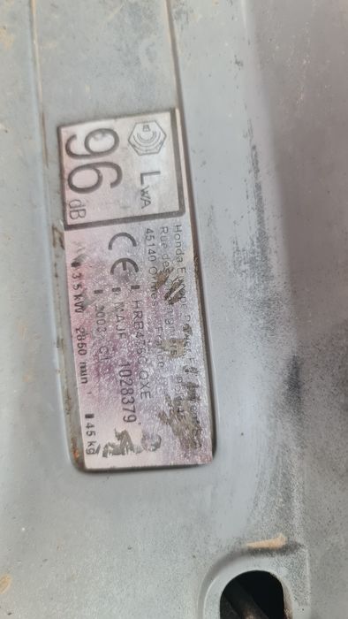 Masina de tăiat iarba profesionala HONDA hrb 476c model