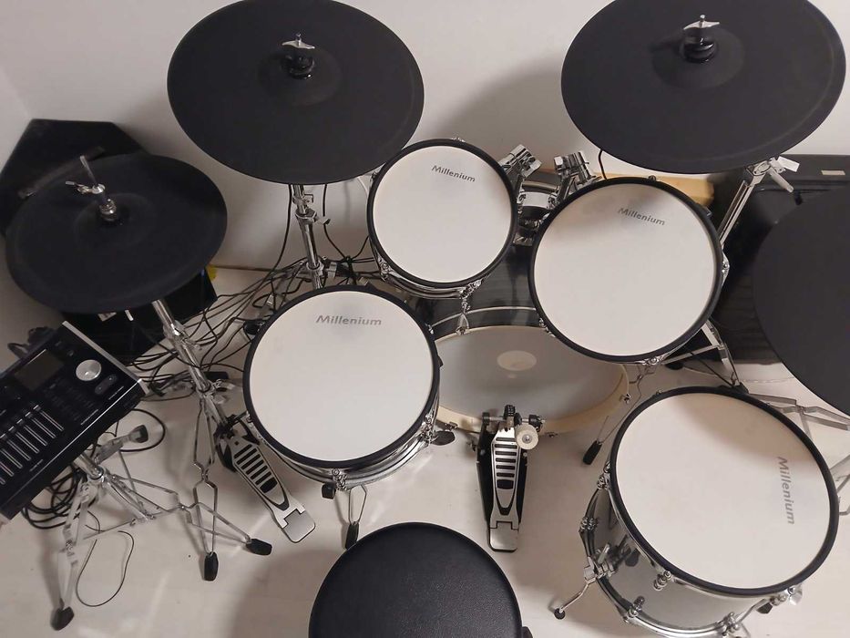 Барабани Електронни  Millenium MPS-1000 E-Drum Monitor Bundle