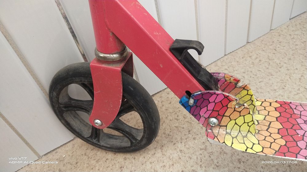 Самокат продам в хорошем состоянии