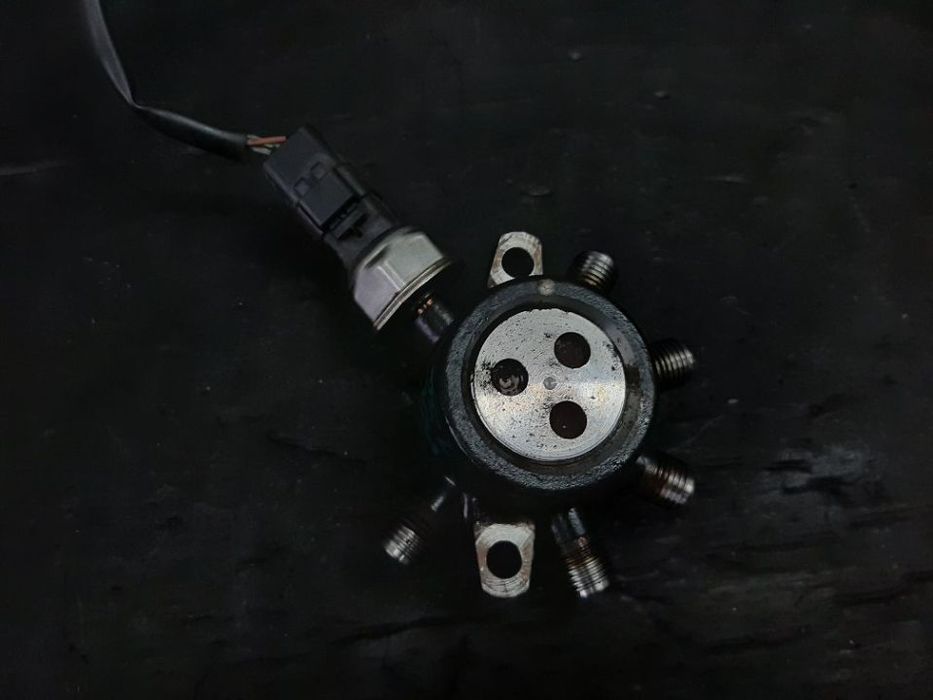 rampa injectoare renault modus clio 2 3 kangoo dacia logan 1.5 dci k9k  8200379933