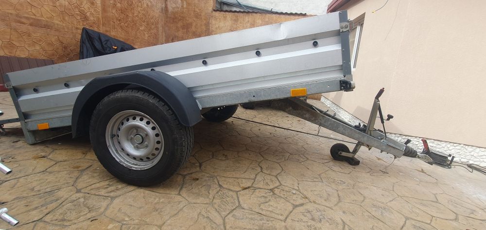 Remorca auto 1300kg sistem franare premium rabatabila