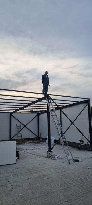 Vând hală metalica 10x20x4