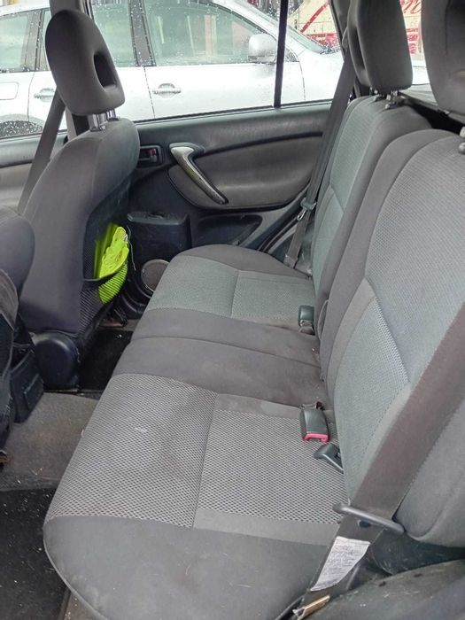 Vand toyota RAV 4 an 2005