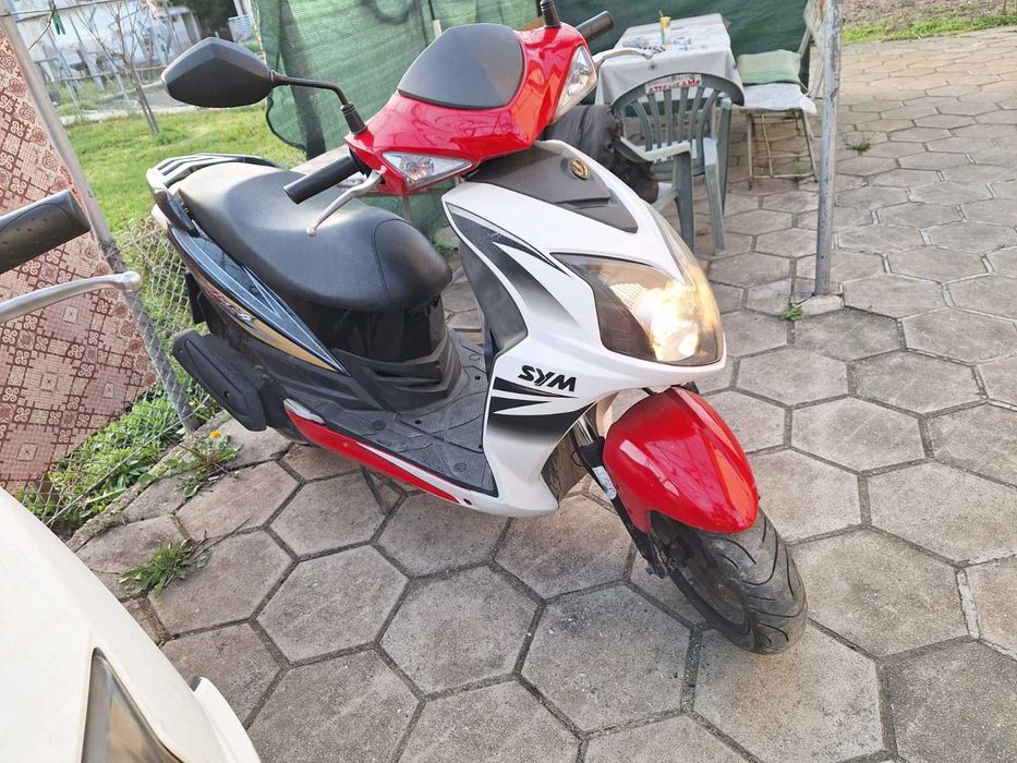 Скутер Sym Jet  125