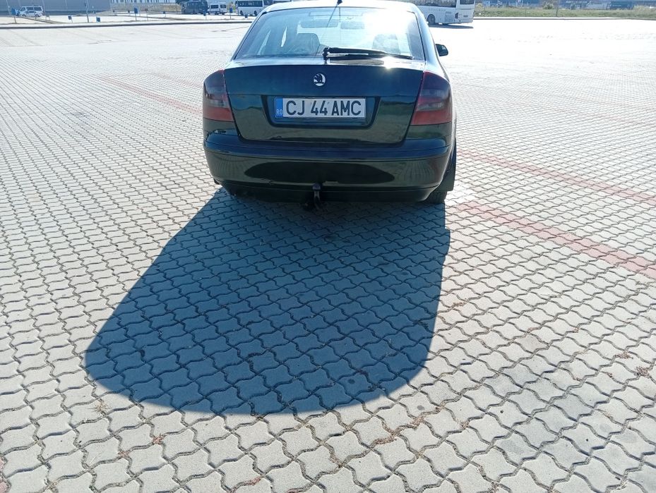 Vând SKODA Octavia