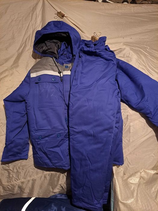 Продается рабочая одежда.