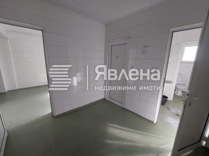 Производствена база и заведение за обществено хранене