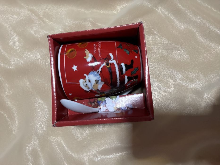 Cană de Crăciun cu linguriță
