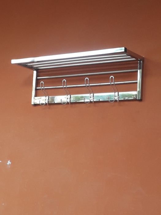 Деворга иладиган вешелка