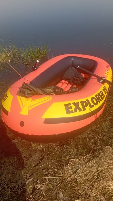 Продам лодку explorer 300