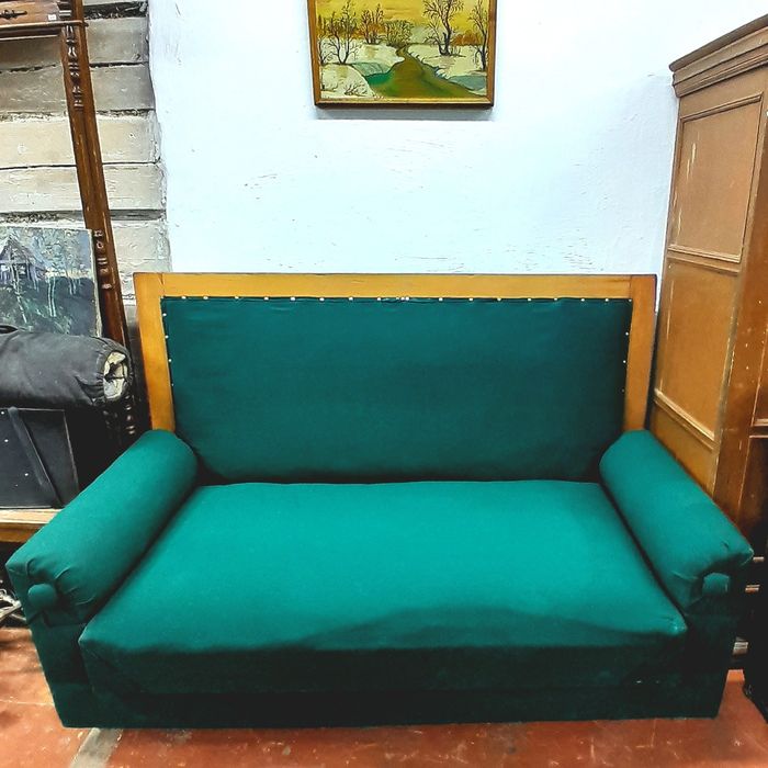 Мягкая мебель эпохи СССР.