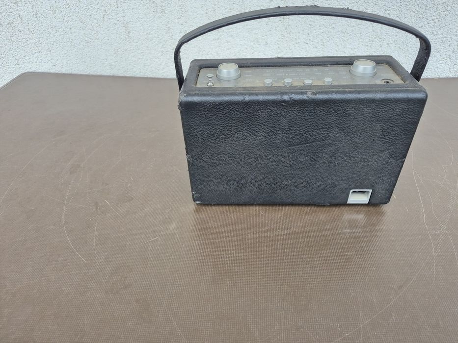 Vând Radio portabil marca TCM model de Luxe