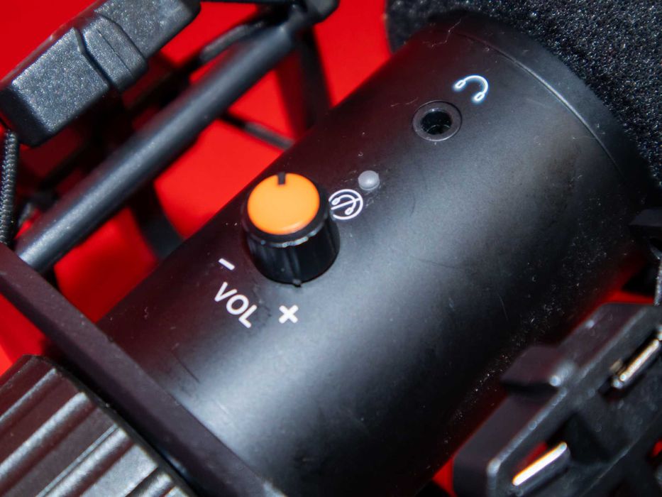 NOS G500 Gaming Microphone кондензерен микрофон за стрийминг USB