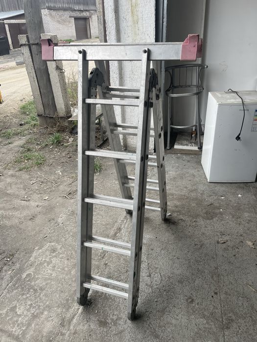 Стремянка строительная