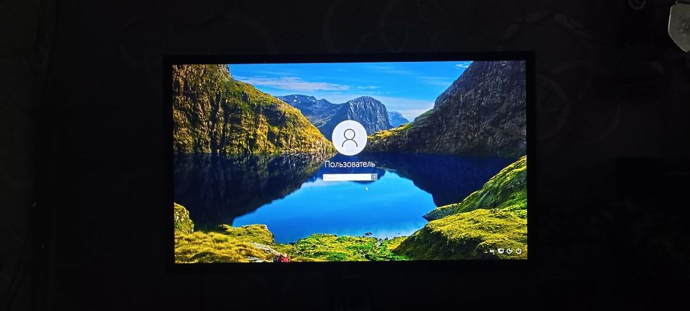 Монитор в отличном состоянии