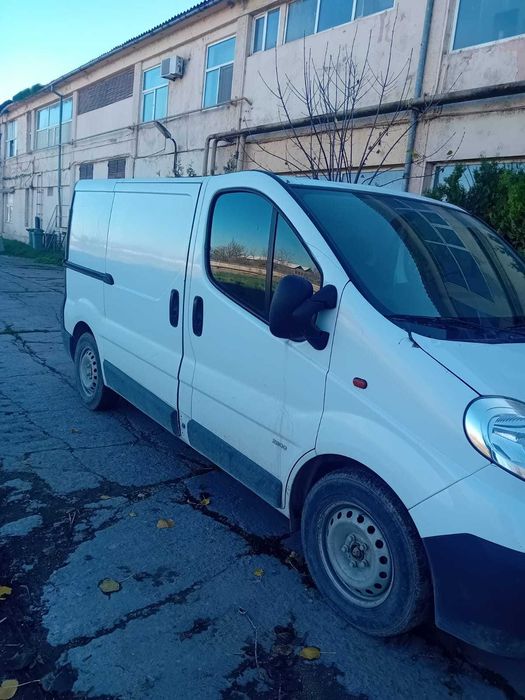 AUTOUTILITARA BB FURGON OPEL VIVARO unic propietar 2008, 2700 Euro