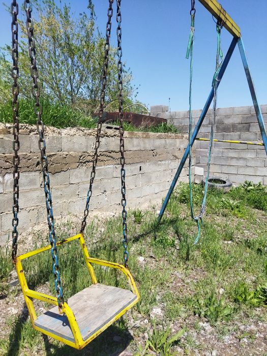 Качеля екі орындық