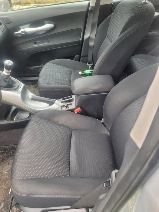 Тойота Аурис Toyota Auris на Части