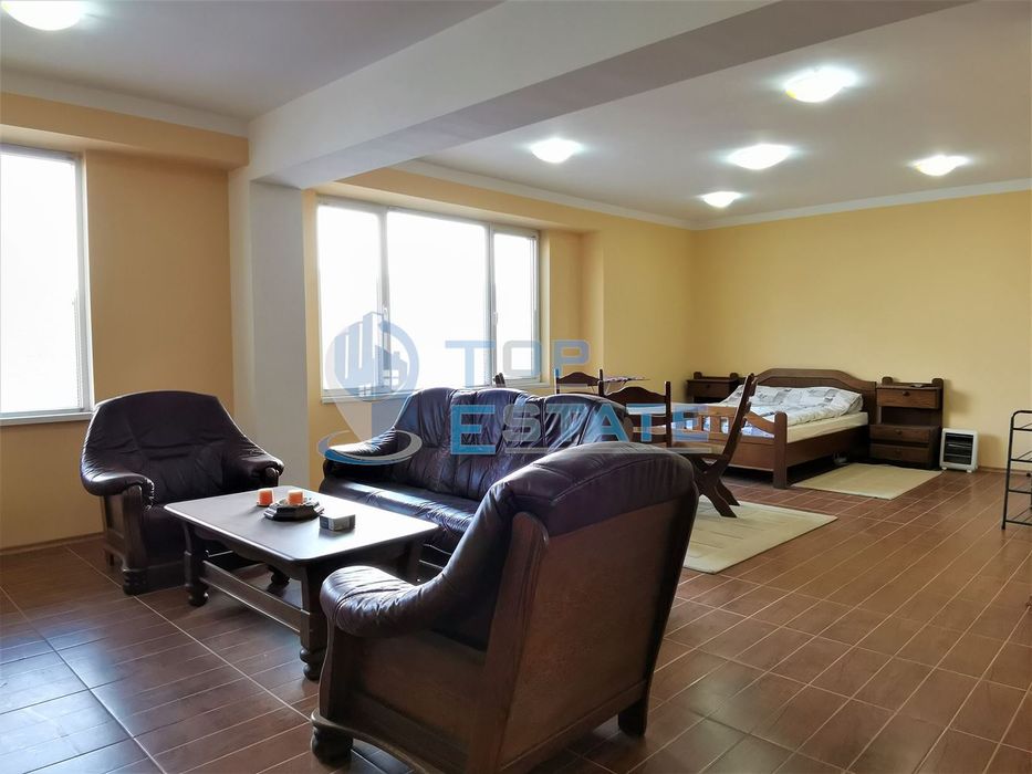 Продава се Офис в Горна Оряховица - 57 кв.м за 1141 €/кв.м - Снимка #1