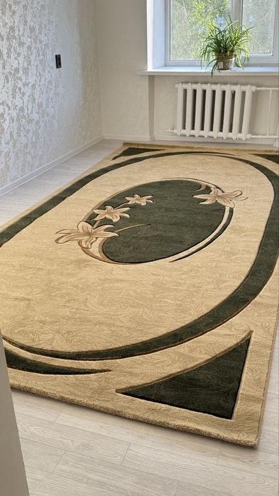 Продам новый ковёр 200х400