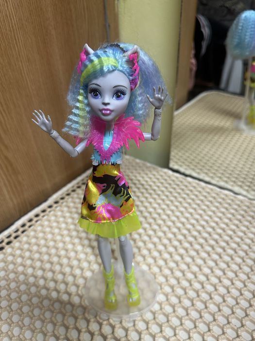 Продам куклу монстр хай!