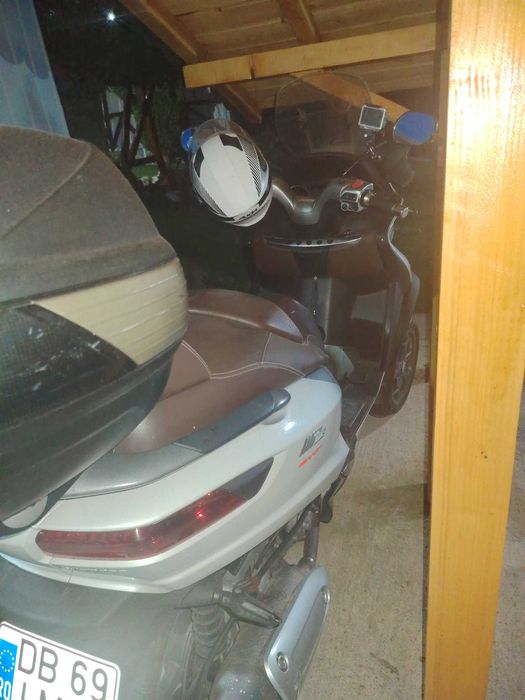 Piaggio MP 3 cat B 300