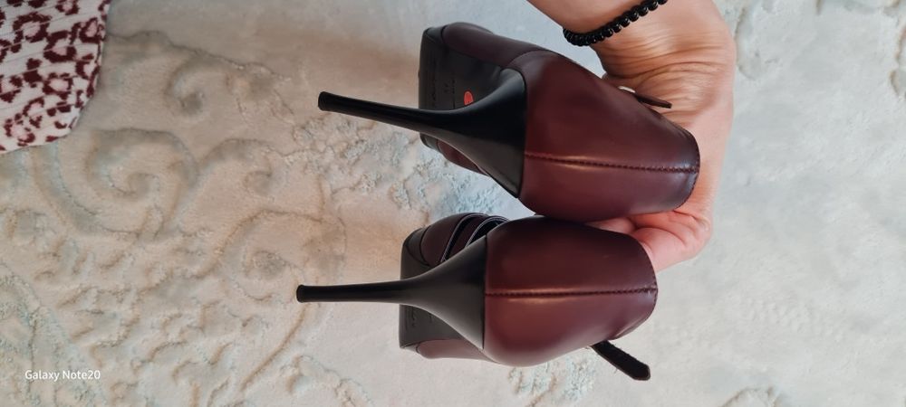 Pantofi piele naturala grena toc inalt m37