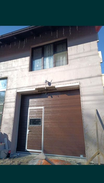 Usa de Garaj - Funcționalitate și design pentru garajul tău