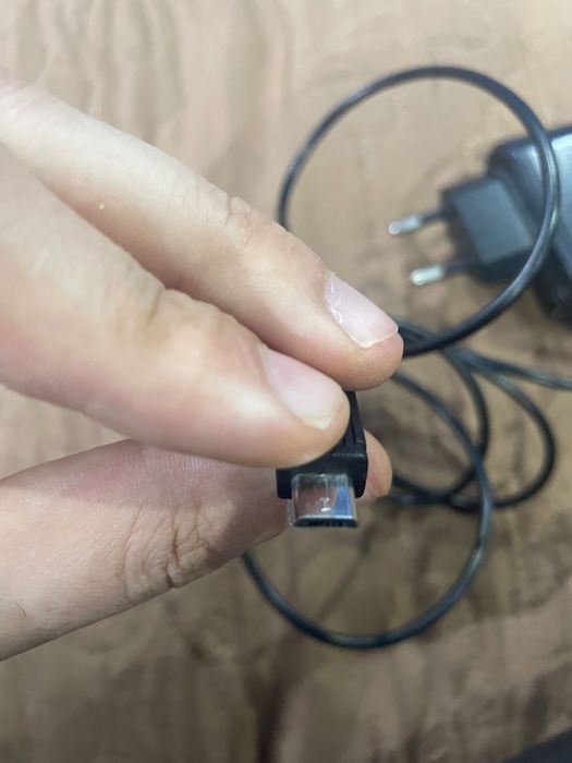 Зарядно за телефон