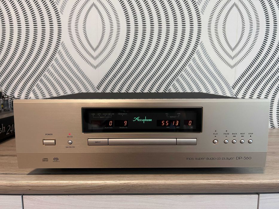Accuphase DP-560 SACD Player